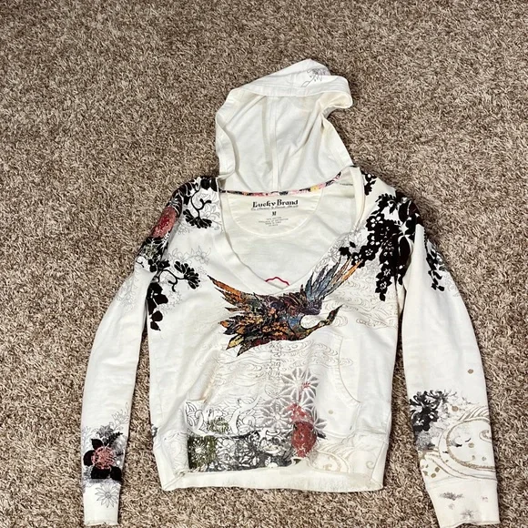 Lucky Brand Women's V-Neck Sweater with Graphic Designbox 28 - Picture 3 of 5